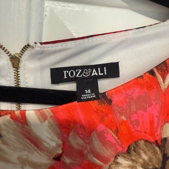 Floral Sleeveless Dress - Picture 3 of 6